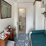 Casa Blu Pensión 3*